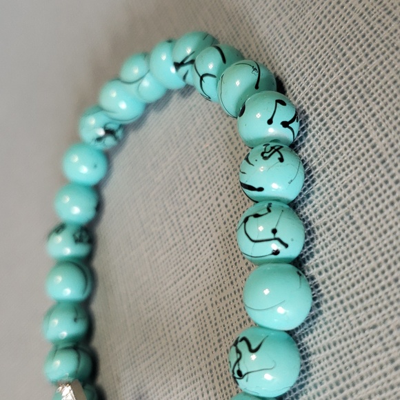 New Fashion/Costume Jewelry Rhinestone Cross and Turquoise Bead Stretch Bracelet - Picture 3 of 6